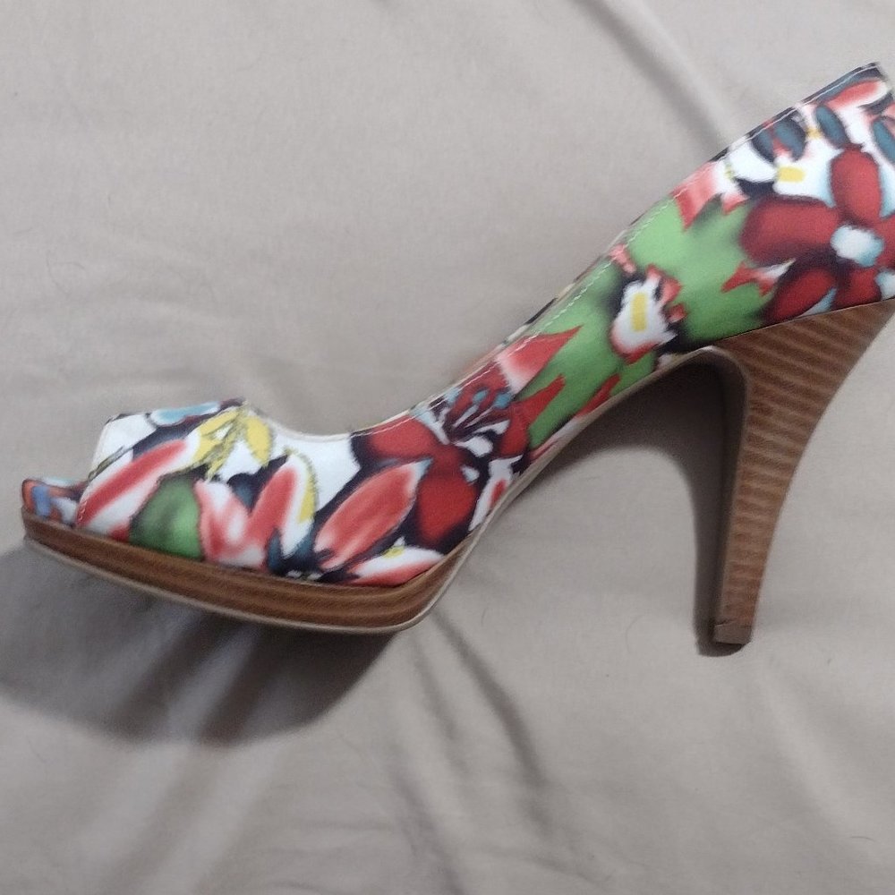 Nine west